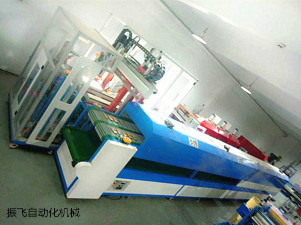全自动压花机有什么特点吸引客户的呢？